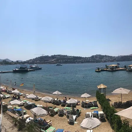 Tilkicik Yali Daireleri Yalikavak